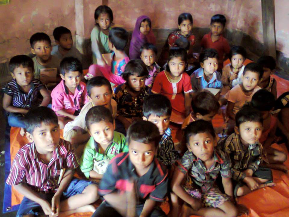 URGENT APPEAL: WARM CLOTHS & SLEEPING KITS FOR STATELESS ROHINGYA REFUGEES (FDMN) IN COX’S BAZAR!