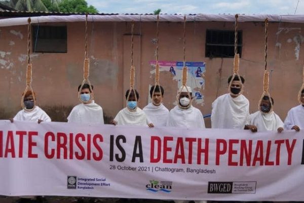 Symbolic Hanging in Chittagong Demanding Reduction of Carbon Emissions